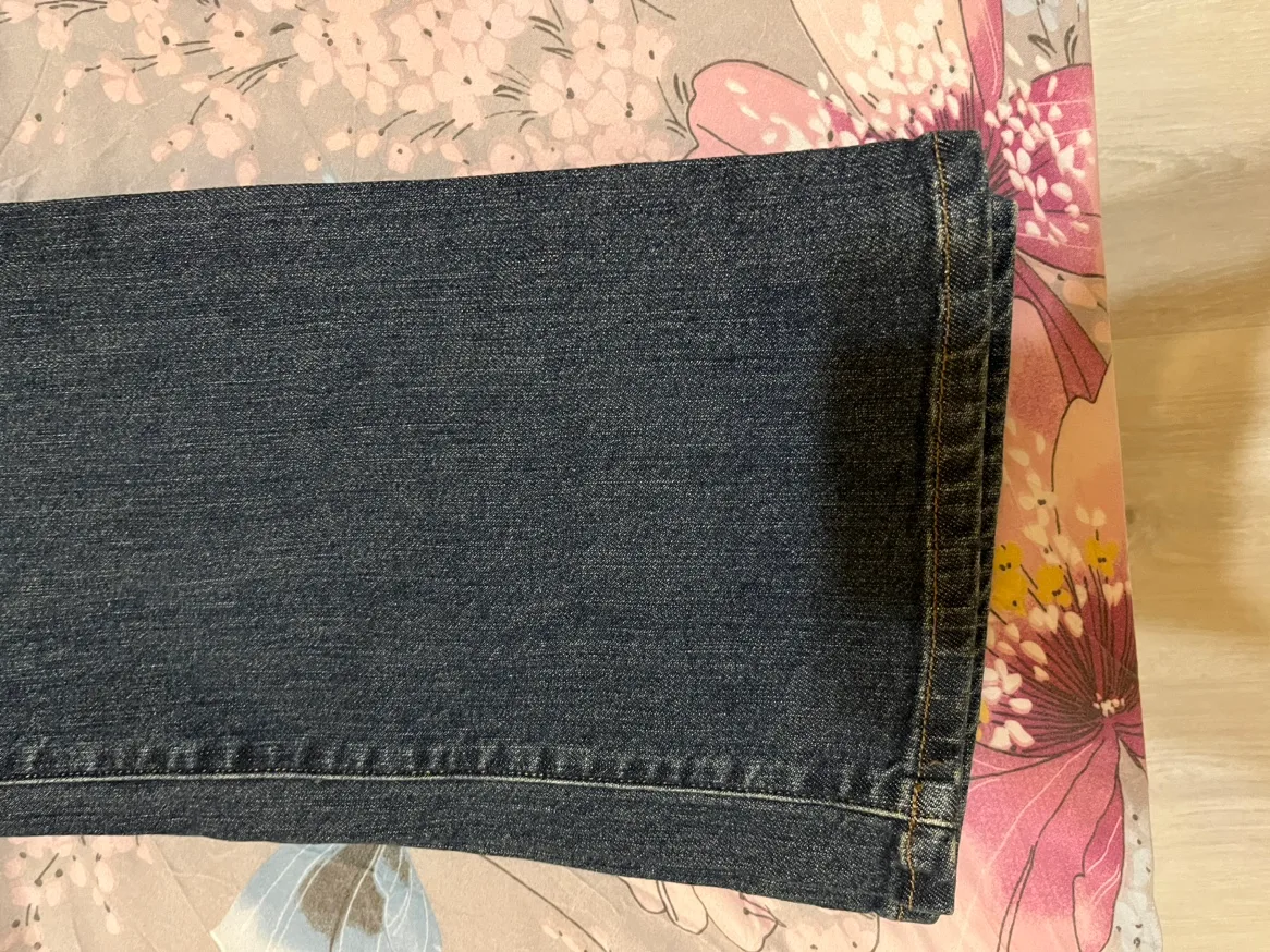 Women’s Jean DS’ End Size 6 Brand New image indicator(5)