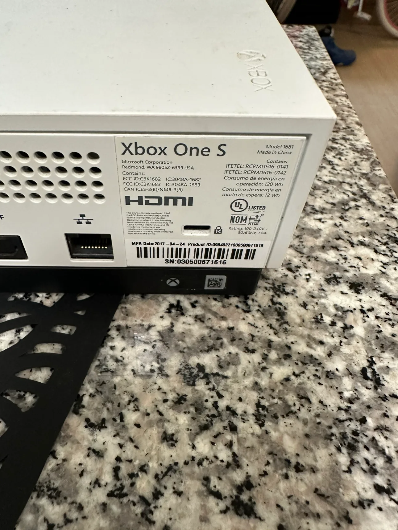 Xbox One S 2017 image indicator(4)