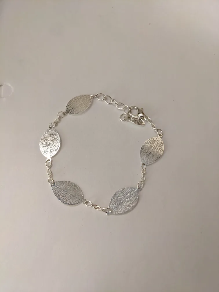 Silver Leaves Bracelet and Necklace Set image indicator(2)