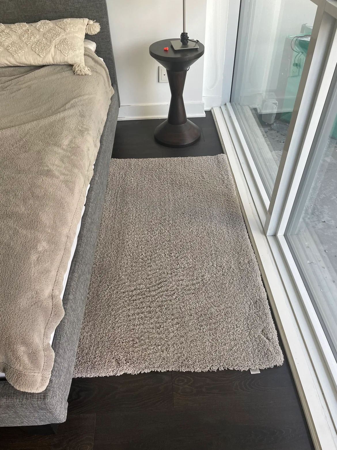 H&M Grey Shag Rug (original price - 60$ + tax) thumbnail