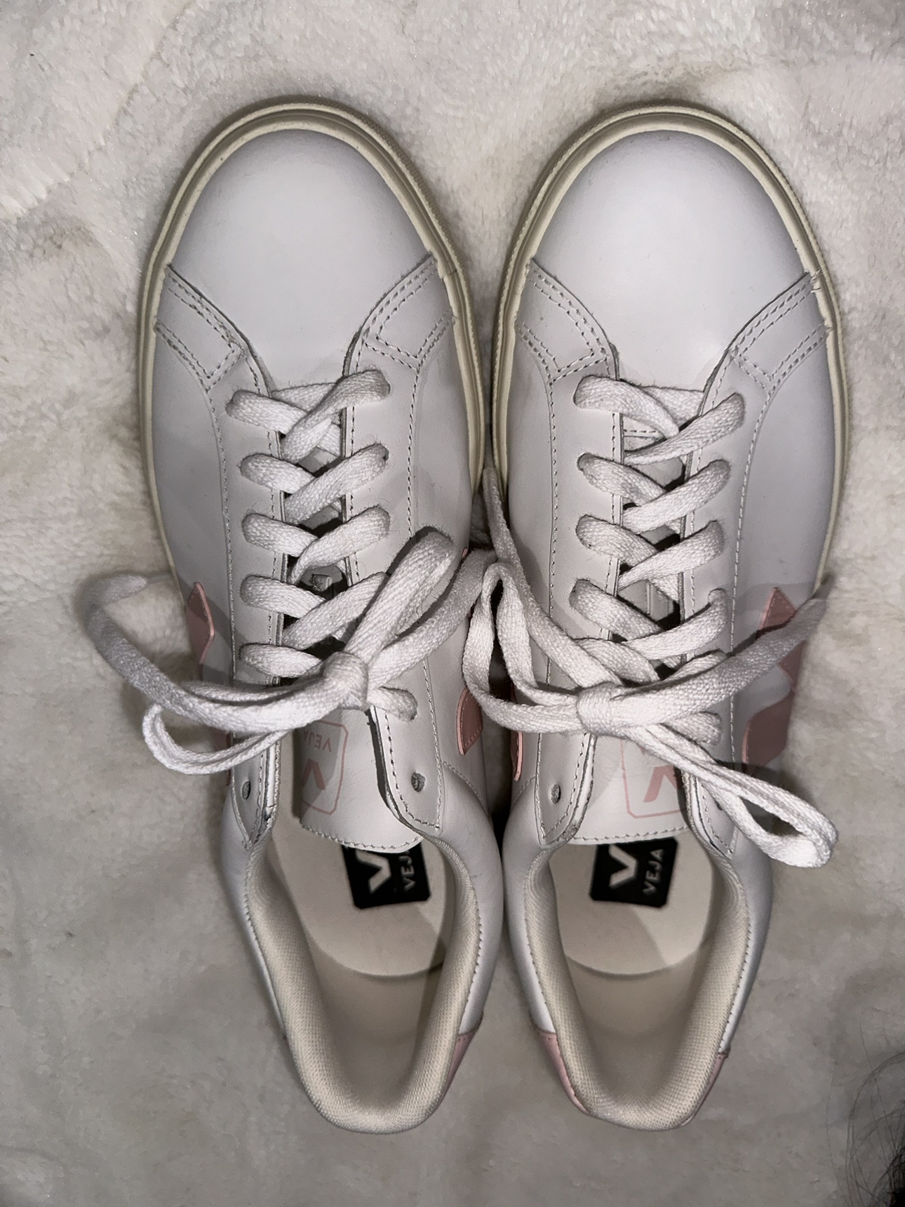 Veja V-10 Sneakers - photo 3