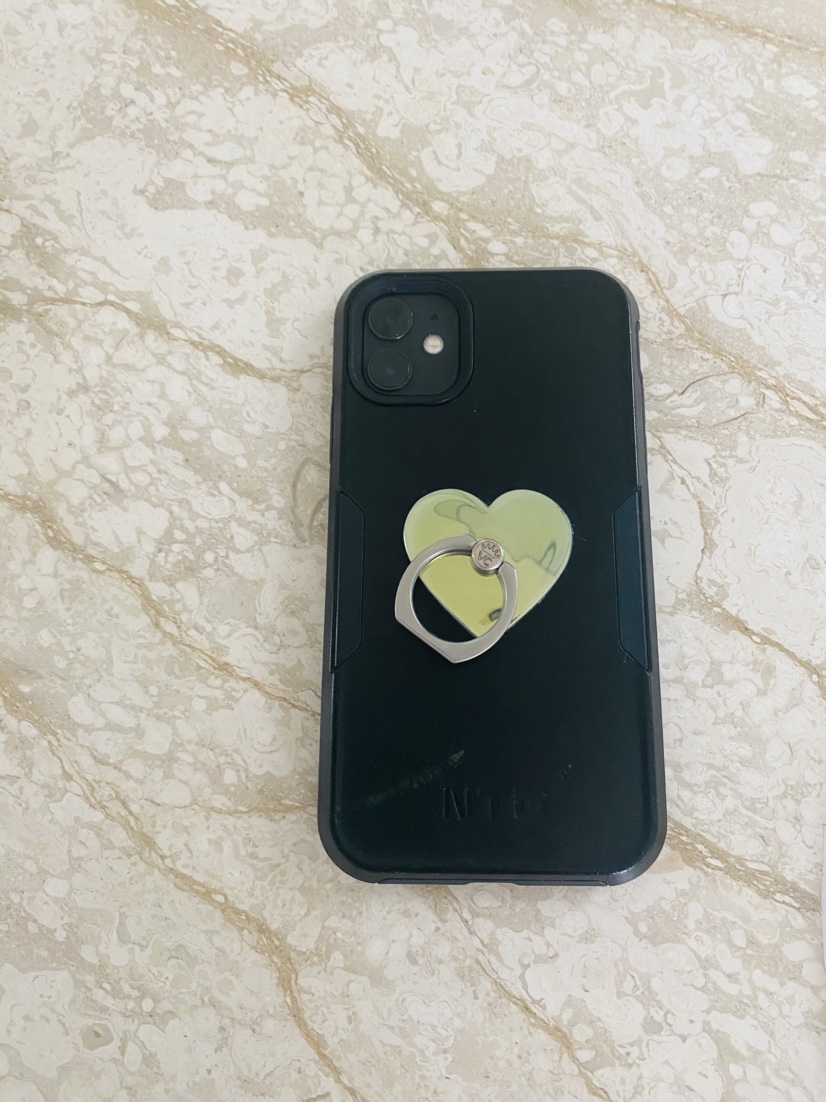 I phone 11 - photo 3