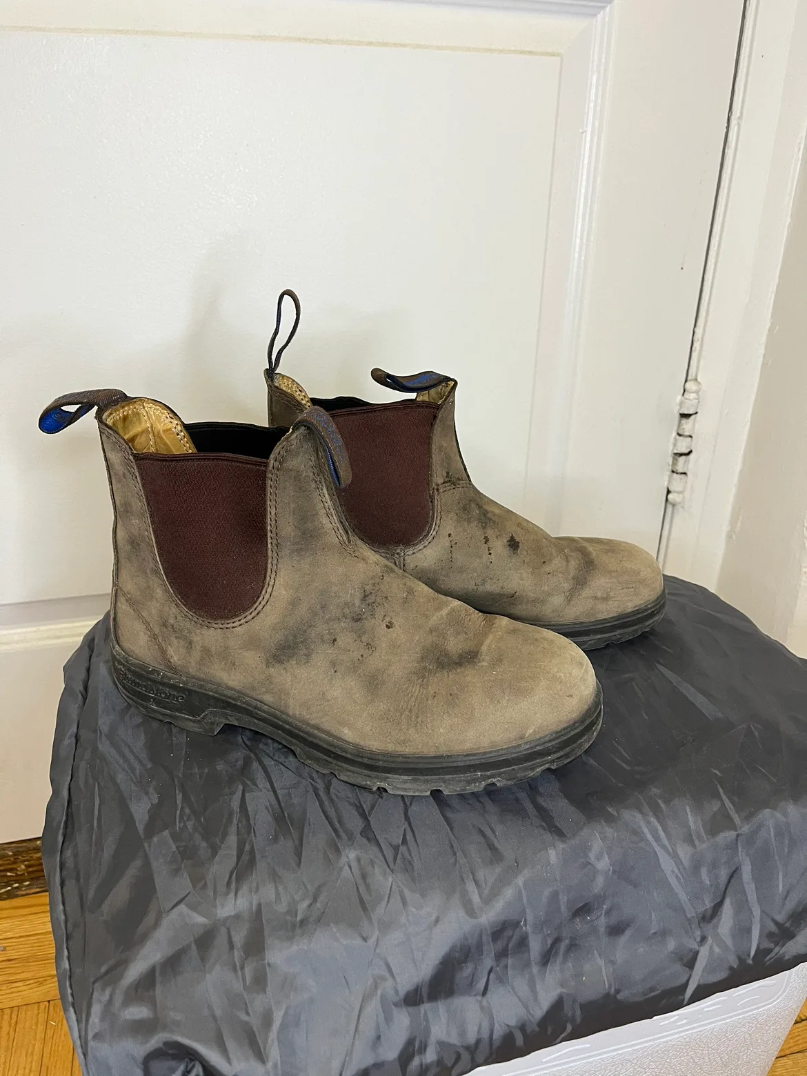 Blundstone Chelsea Boots image indicator(2)