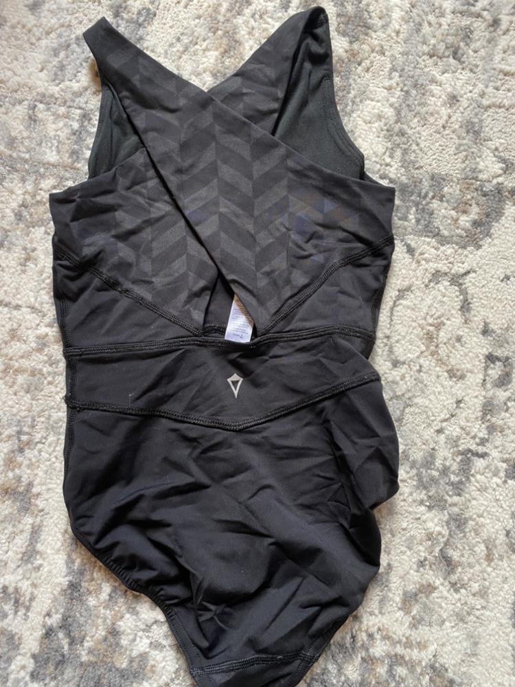 Black Chevron Ivivva Leotard - photo 2