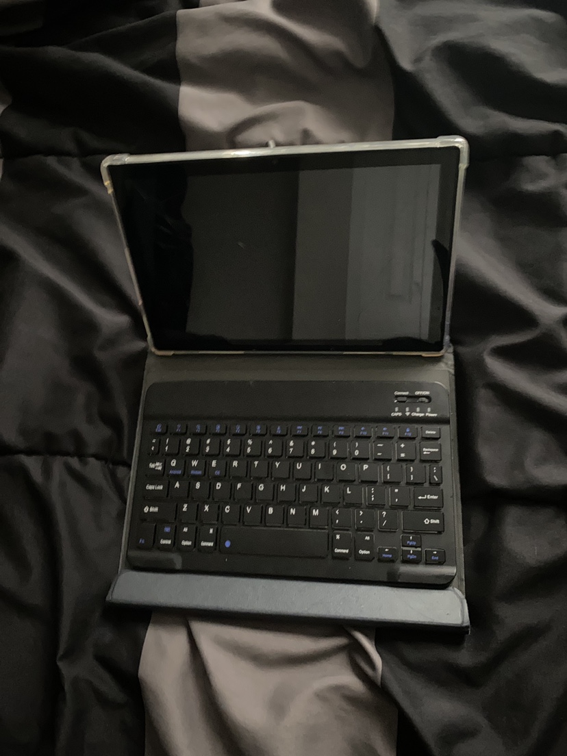 Silver Tablet with Keyboard Case - photo 2