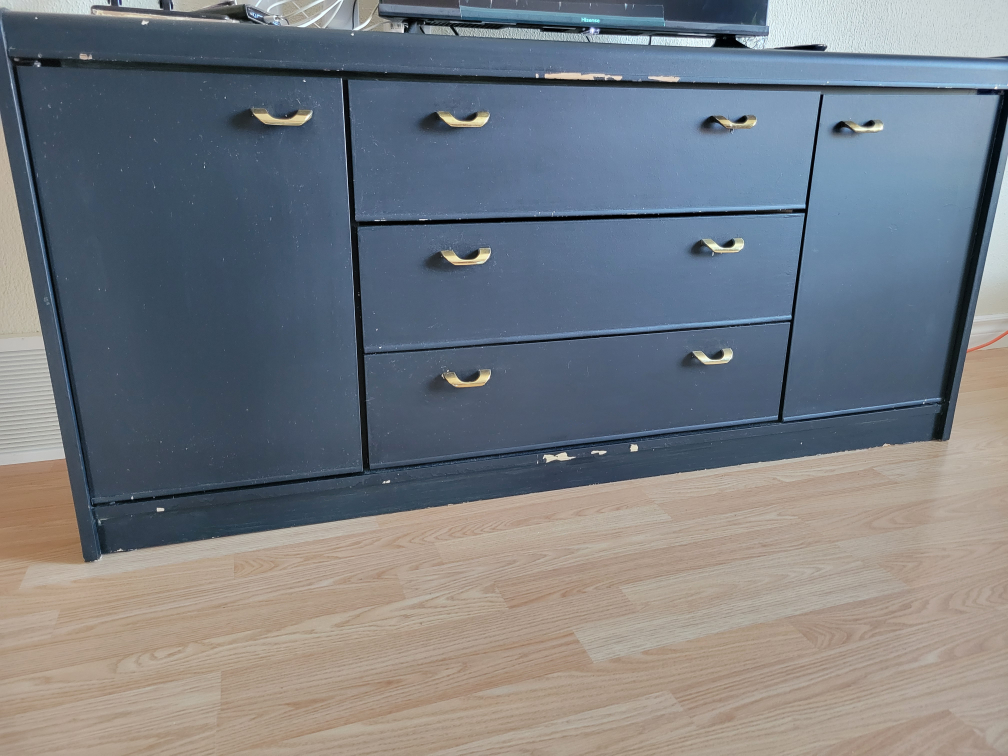 Dresser