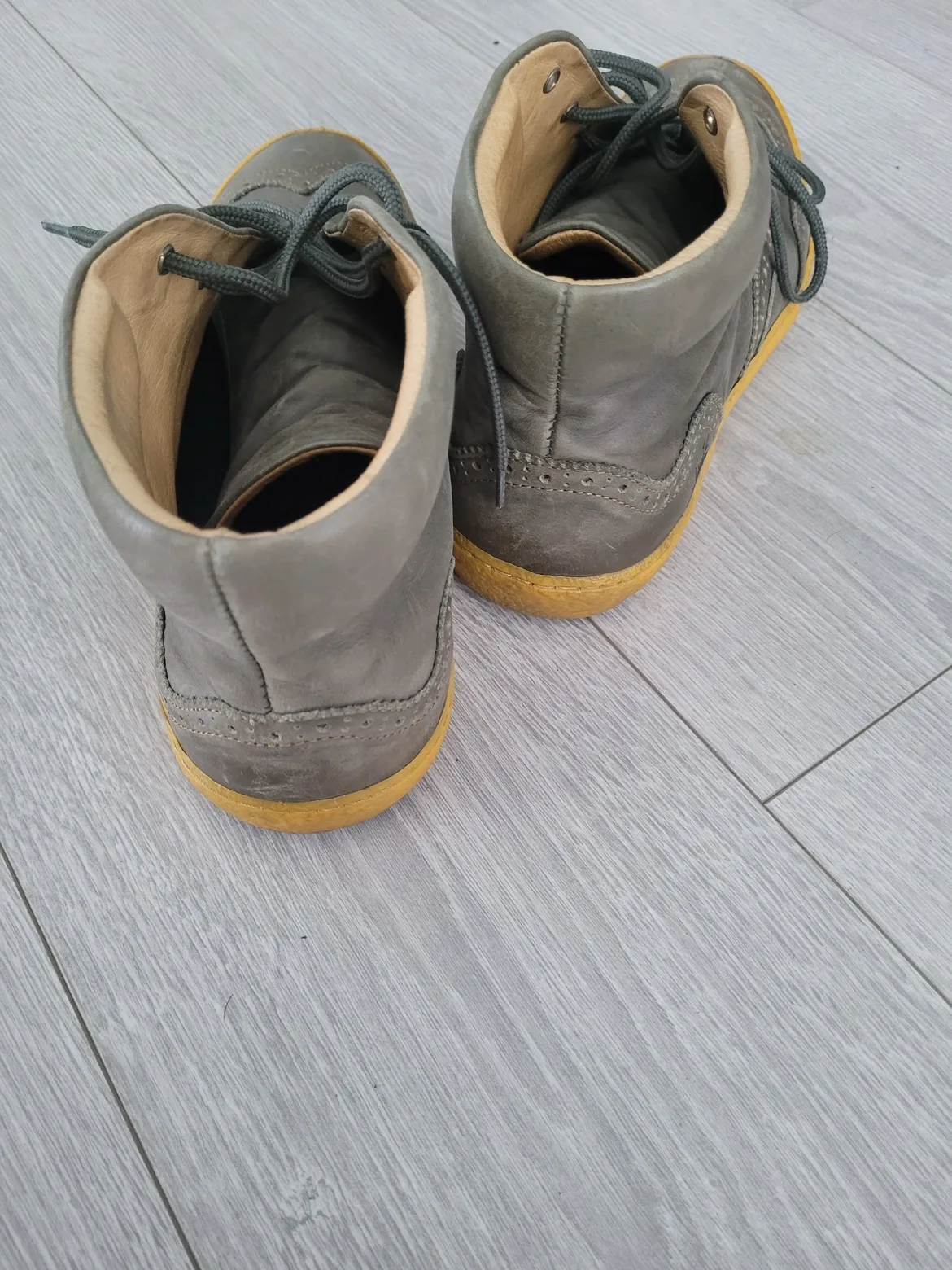 John Fluvogs High top image indicator(2)