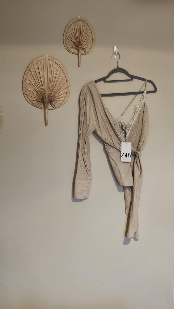 BRAND NEW beige ZARA half sleeve top