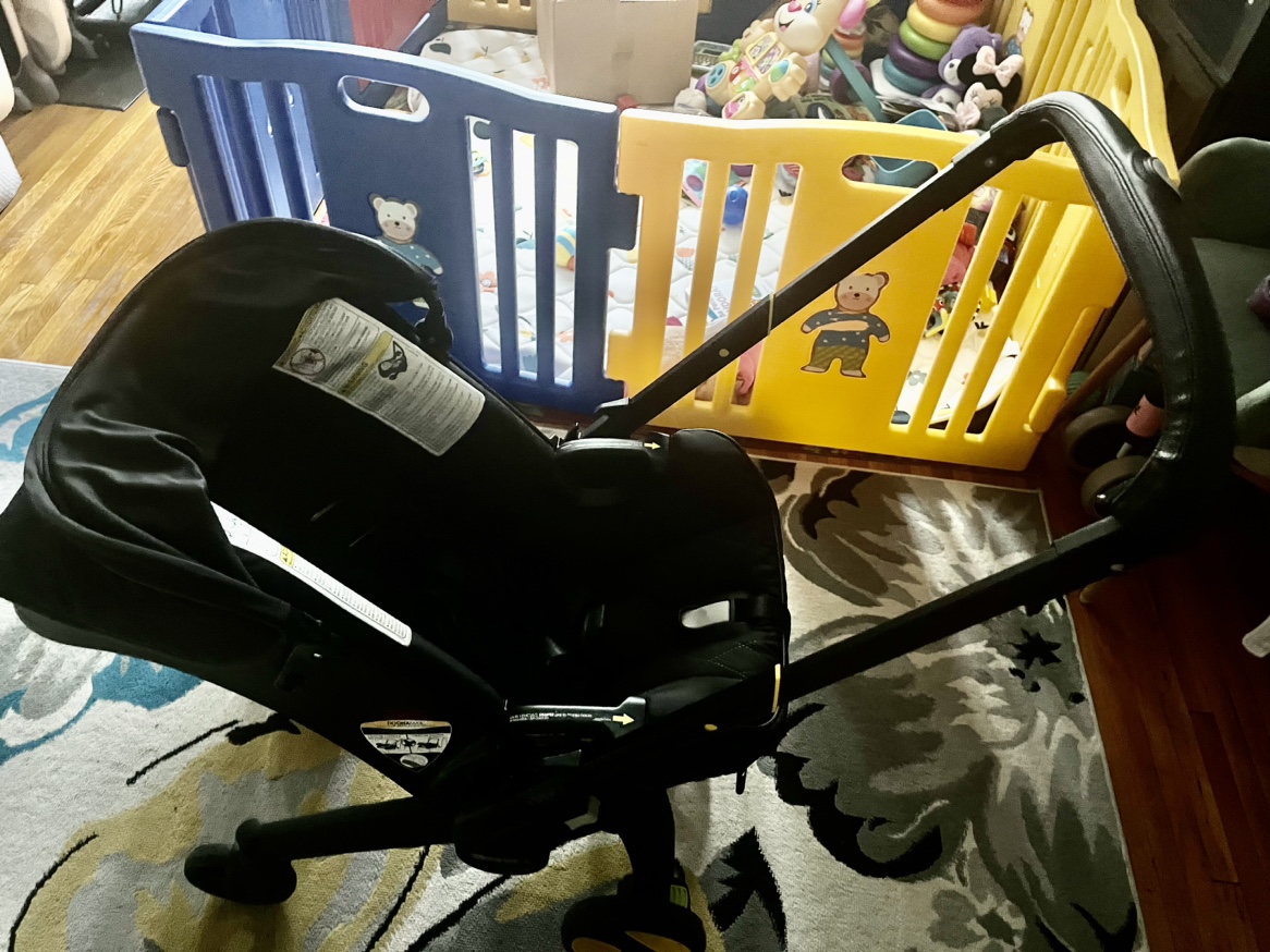 Doona Infant Car Seat and Stroller plus Base