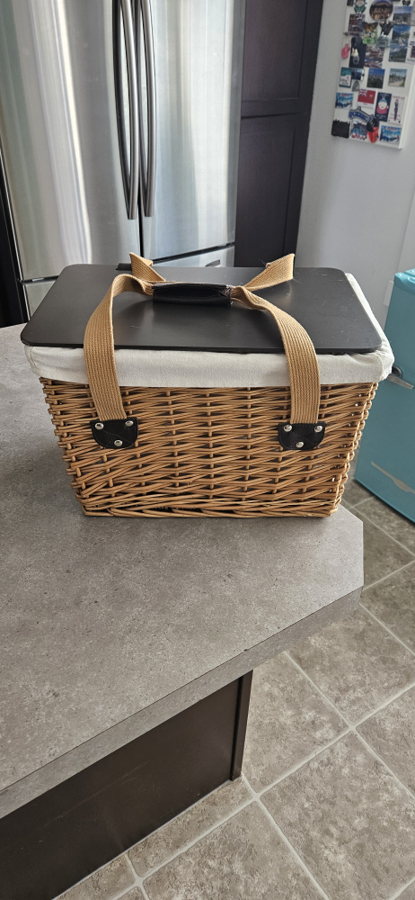 Picnic basket