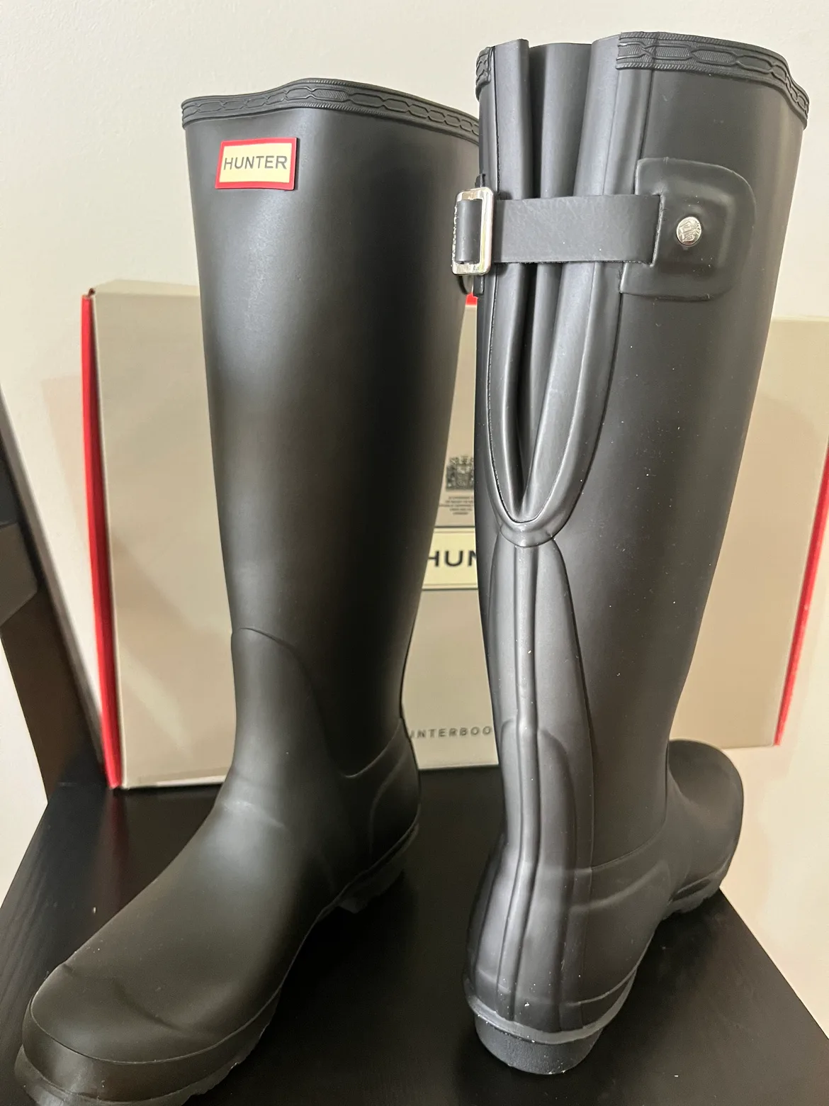 Hunter Tall Back Adjustable Boots image indicator(2)