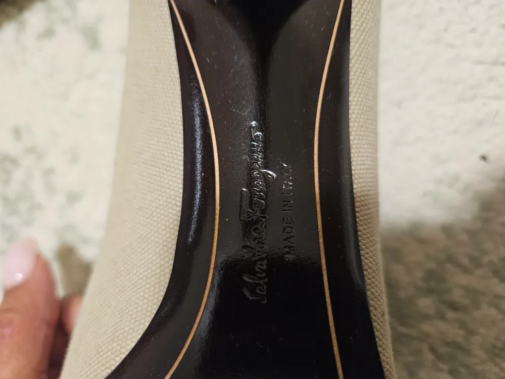 Salvatore Ferragamo Heels image indicator(3)