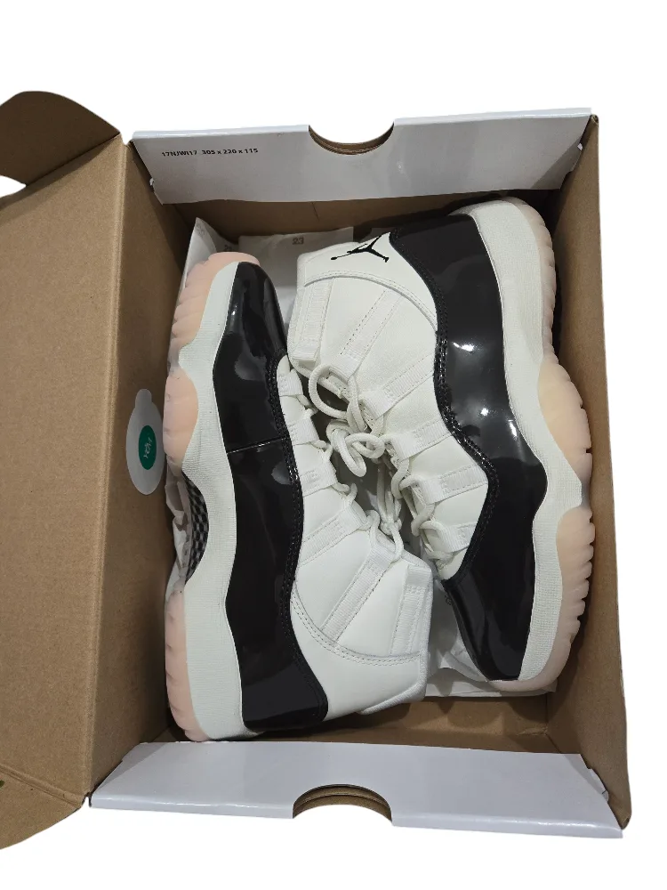 Unisex Air Jordan 11 Neapolitan Retro Sz Boys' 5.5Y/Women's 7 image indicator(2)