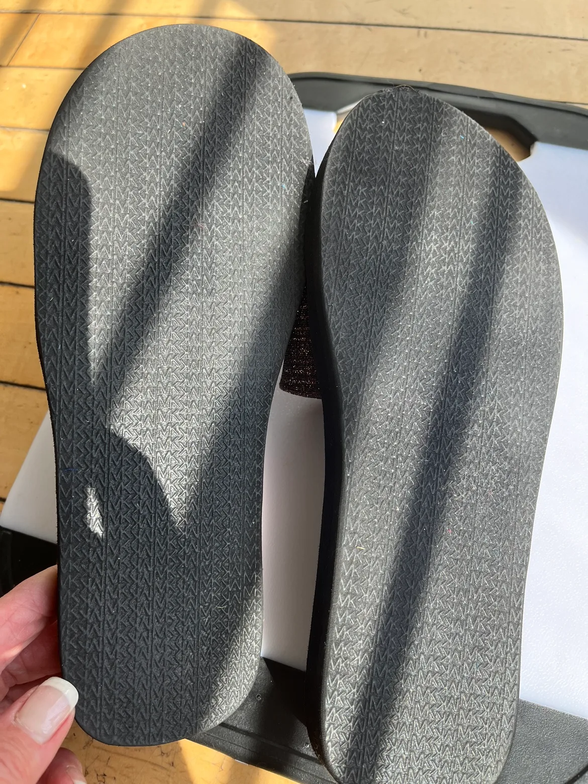 Michael Kors Slides image indicator(3)