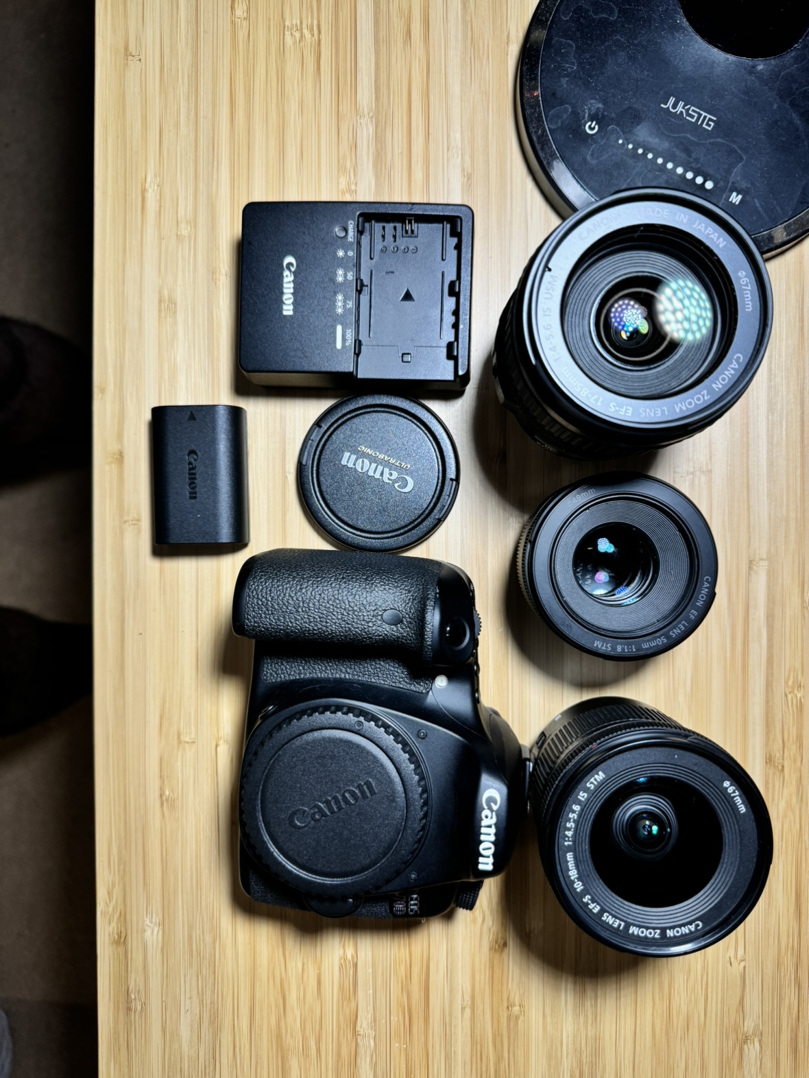 Canon 70d W/ 3 Lenses, Battery, Charger, box, Camera Bag