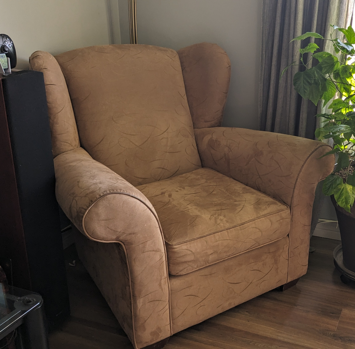 Wingback Armchair - photo 2