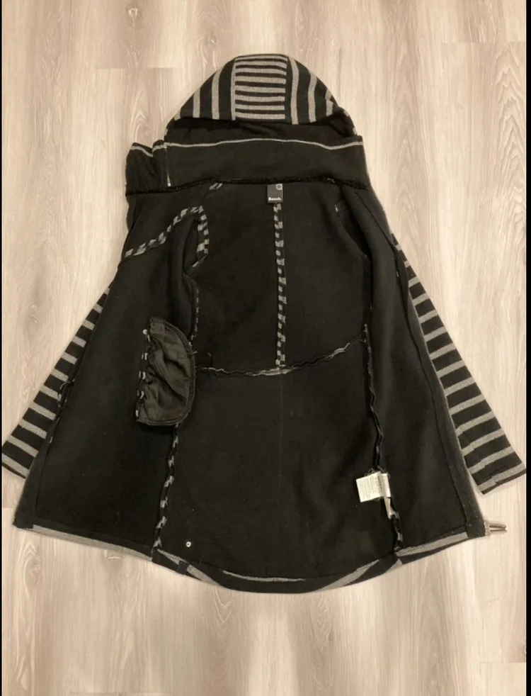 Bench Striped jacket XS image indicator(4)