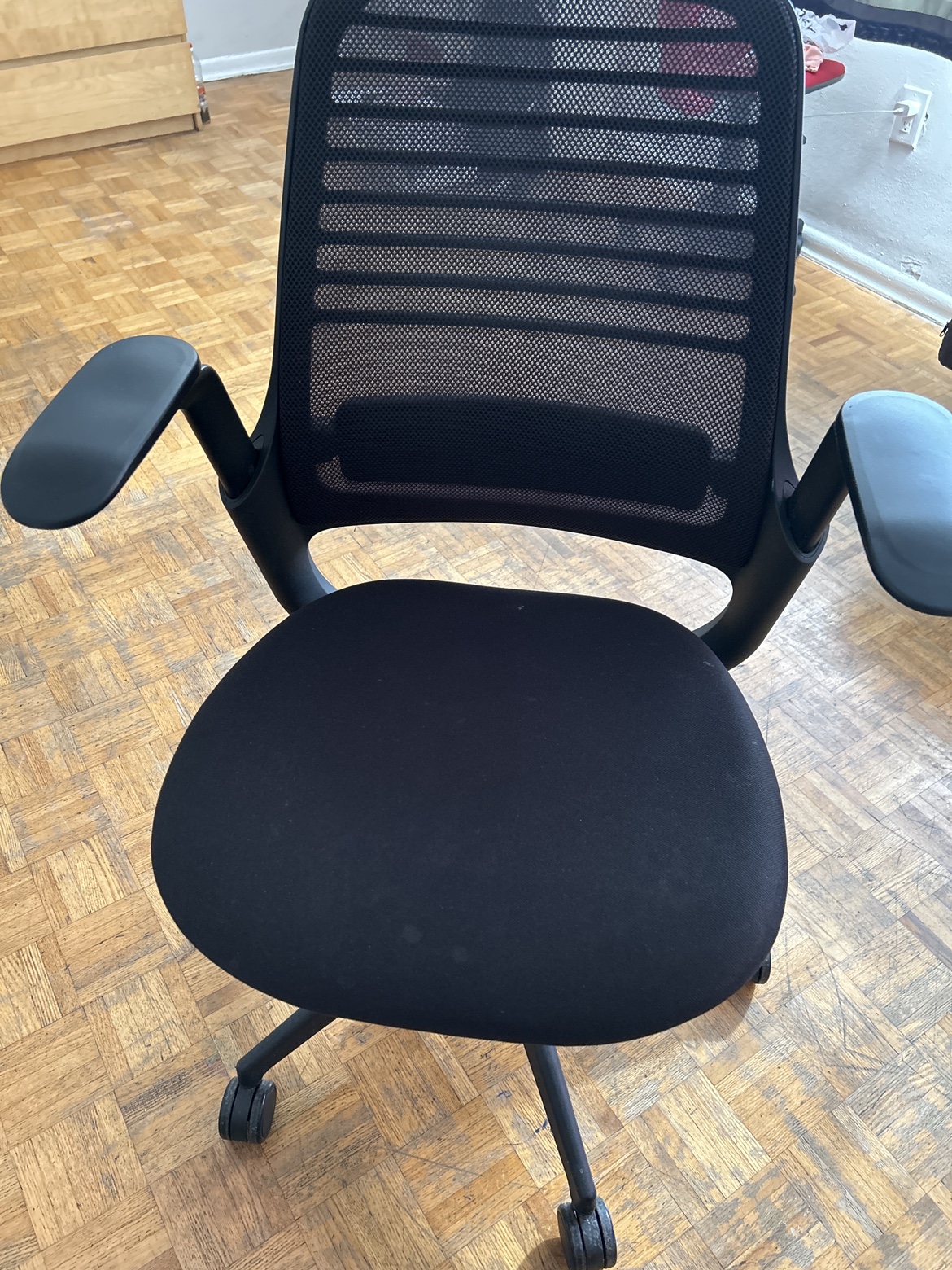Office Chair - photo 3