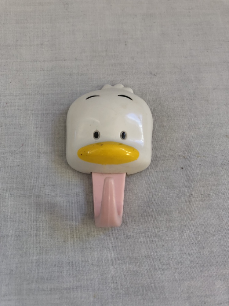 Hello Kitty Strong Adhesive Hook Hanging Hook Wall Hook Plastic - photo 4