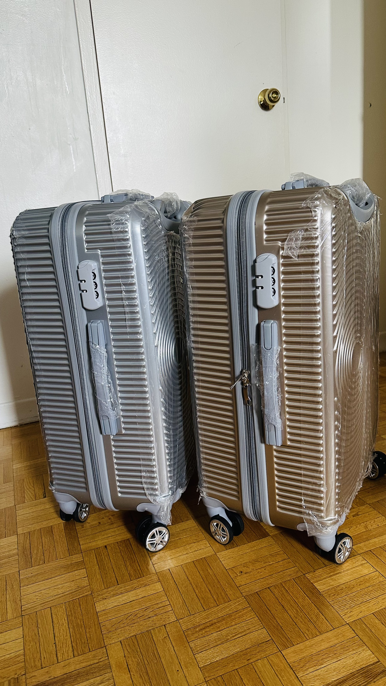 Set of Two Suitcases - photo 3