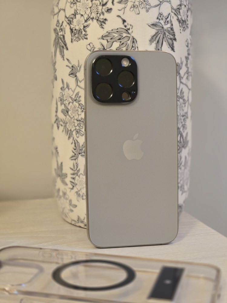 iPhone 15 Pro Max