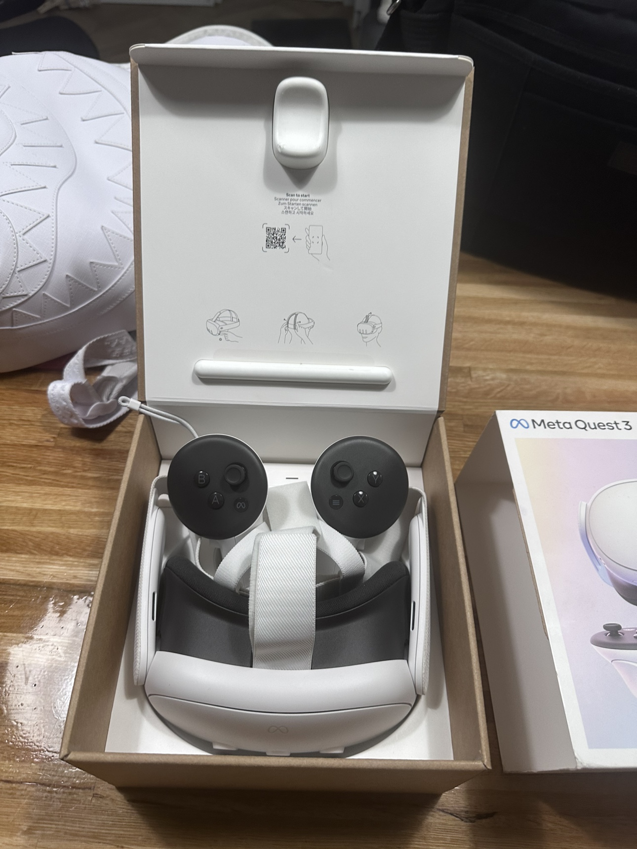 Meta Quest 3 VR Headset - photo 2