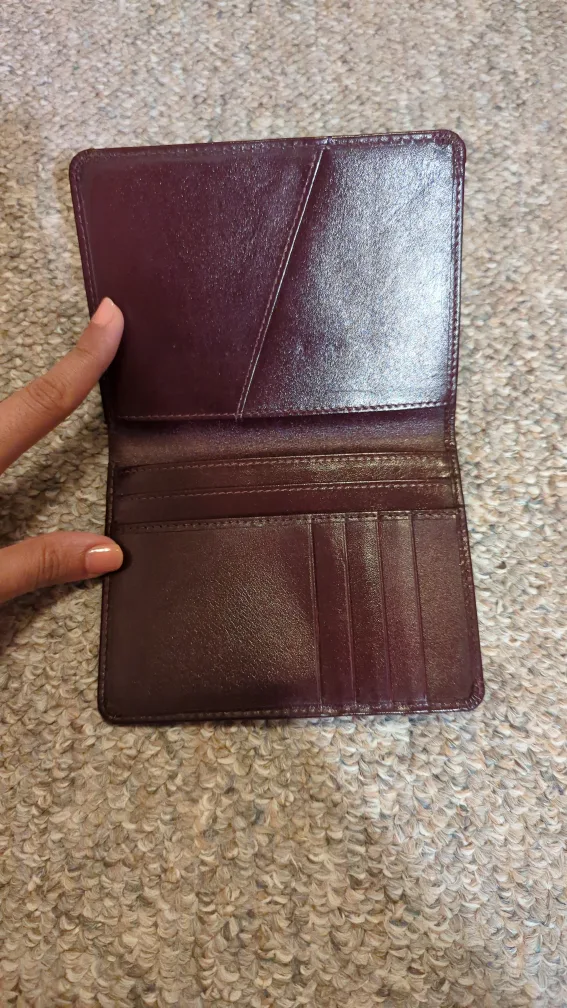 Leather Passport Holder image indicator(2)