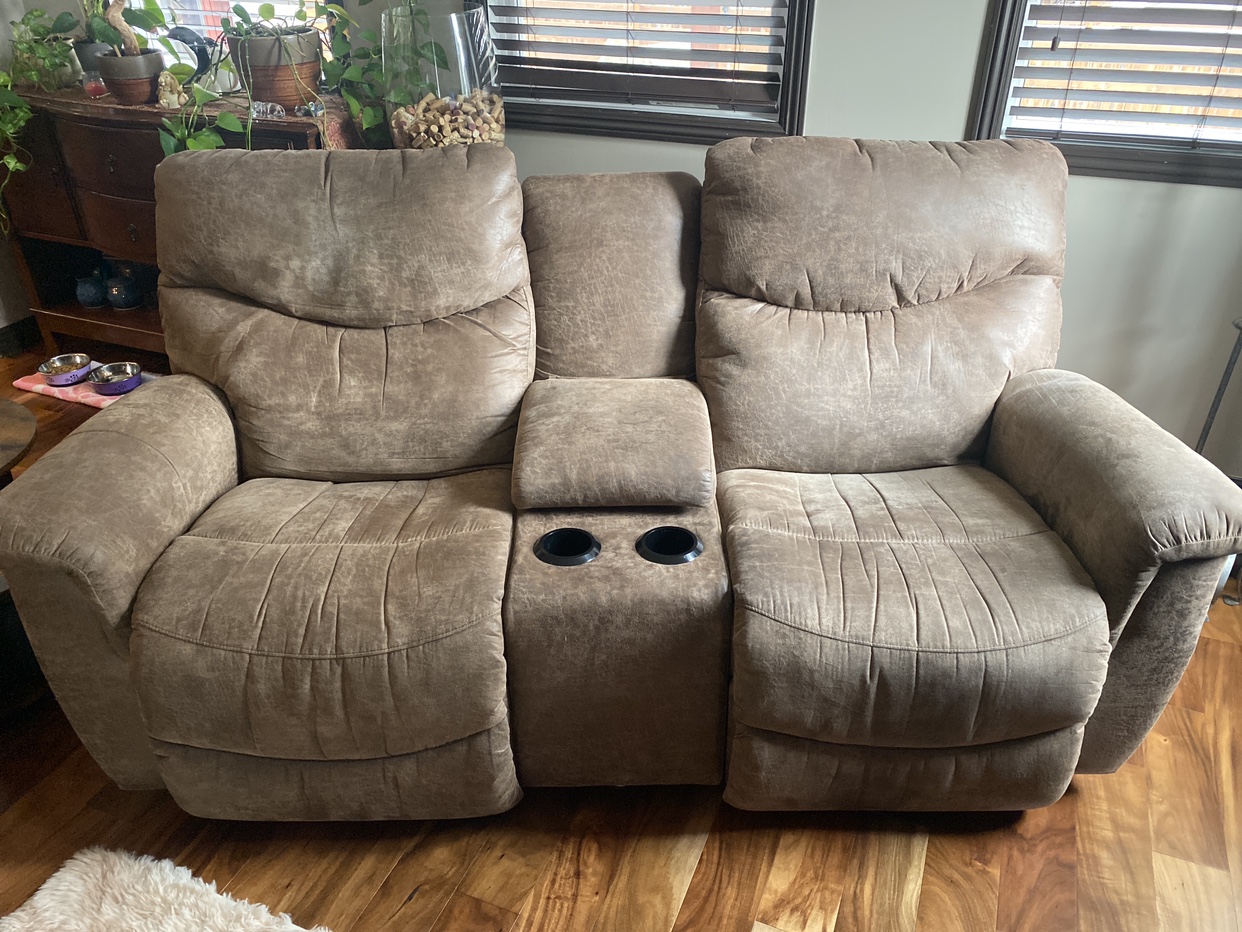 2 Power Reclining Lazyboy Loveseat