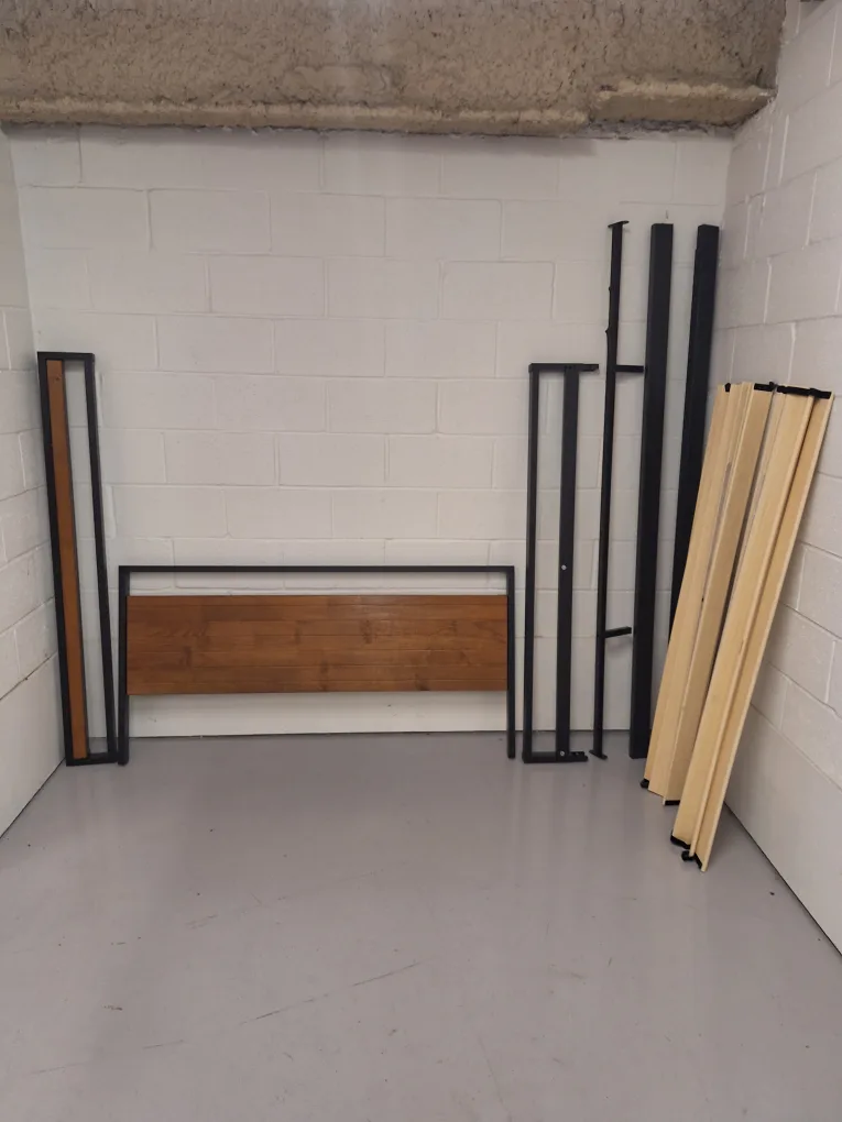 Queen Chestnut Brown Complete Platform Bed thumbnail