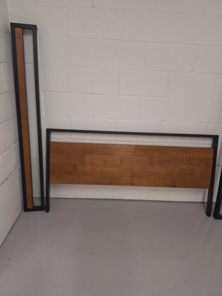 Queen Chestnut Brown Complete Platform Bed - photo 3