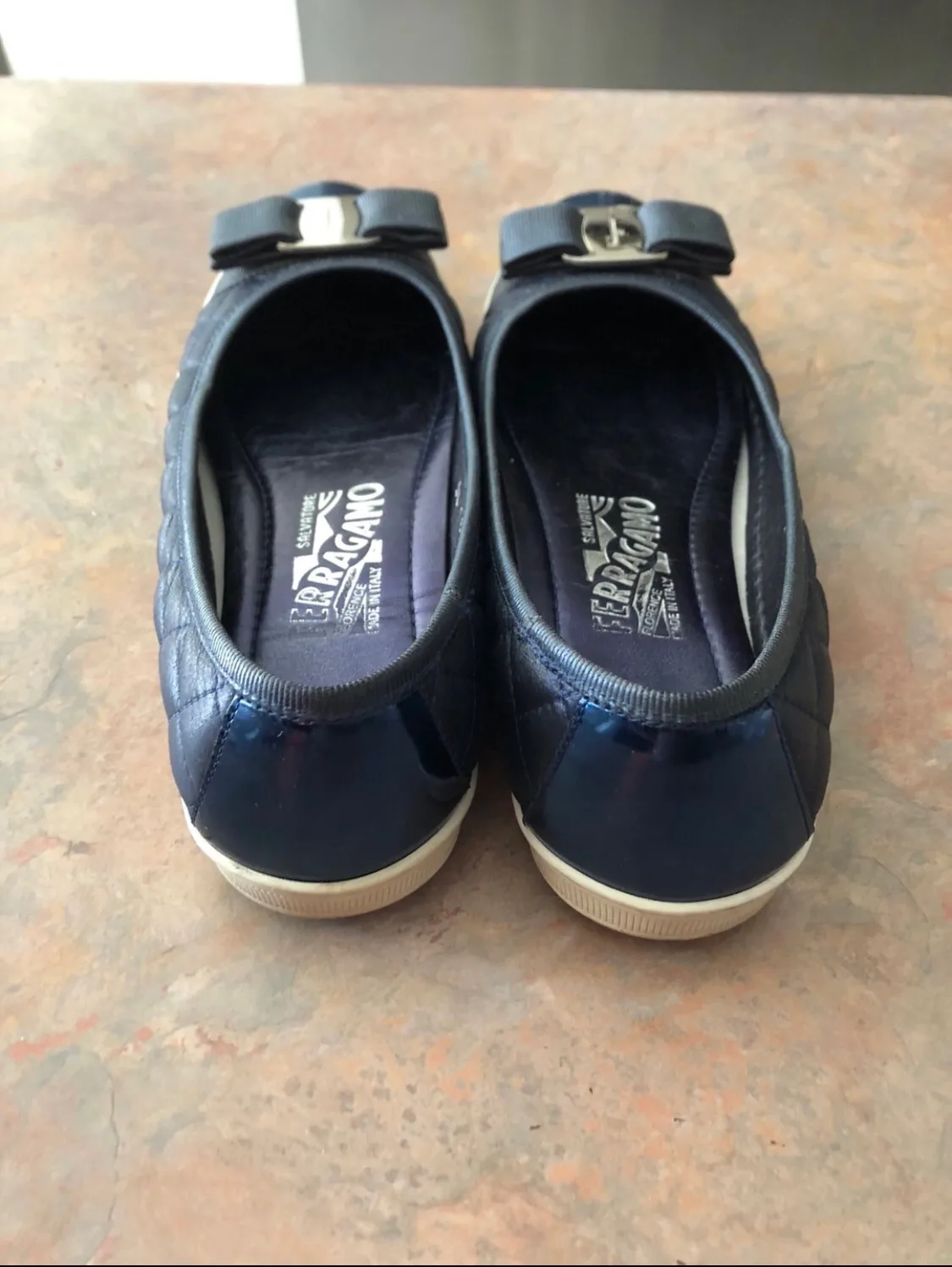 Salvatore Ferragamo women’s Flats image indicator(4)