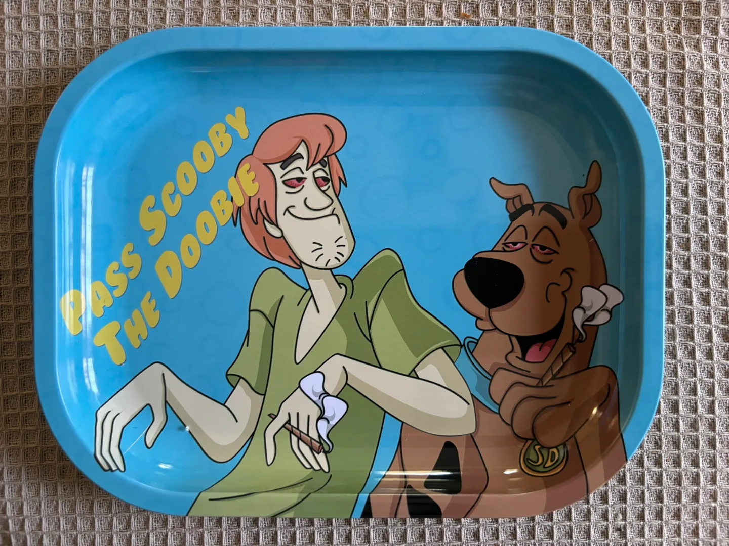 Scooby Doo Rolling Tray thumbnail