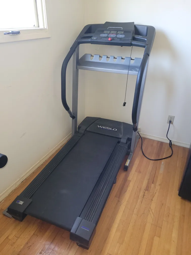 Weslo Cadence Treadmill thumbnail