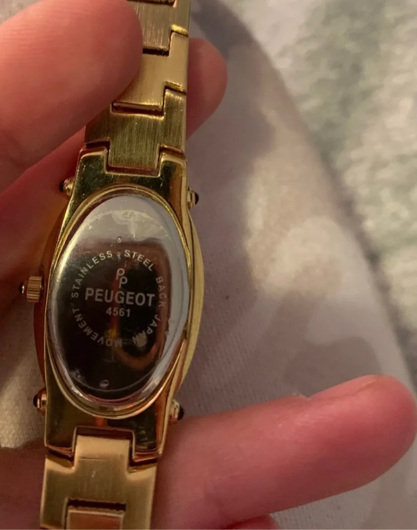 Peugeot Gold Tone Ladies Watch image indicator(5)