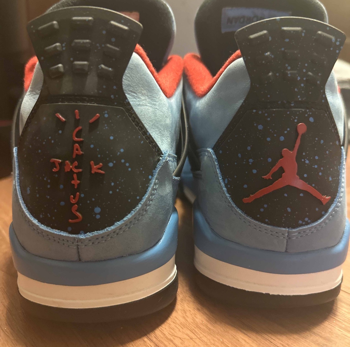 Jordan 4 x Travis Scott "Cactus Jack" - photo 4