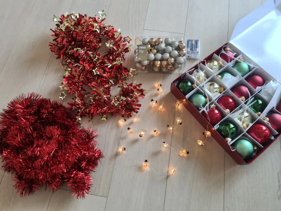 Christmas decorations thumbnail
