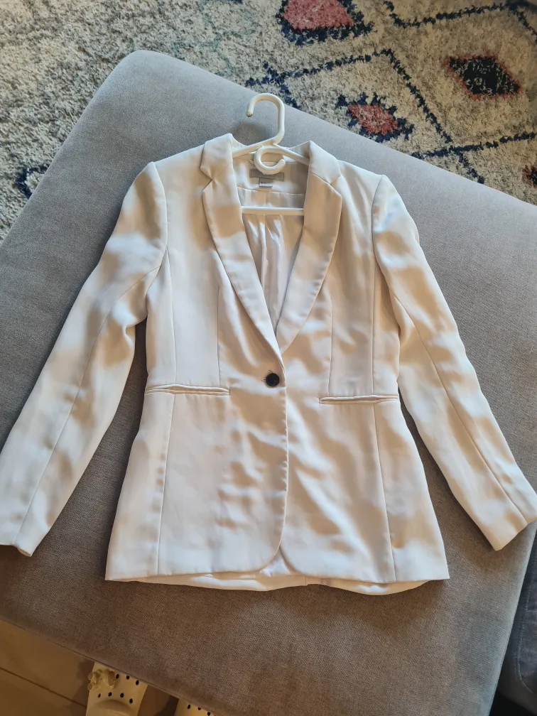 H&M White Blazer image indicator(7)