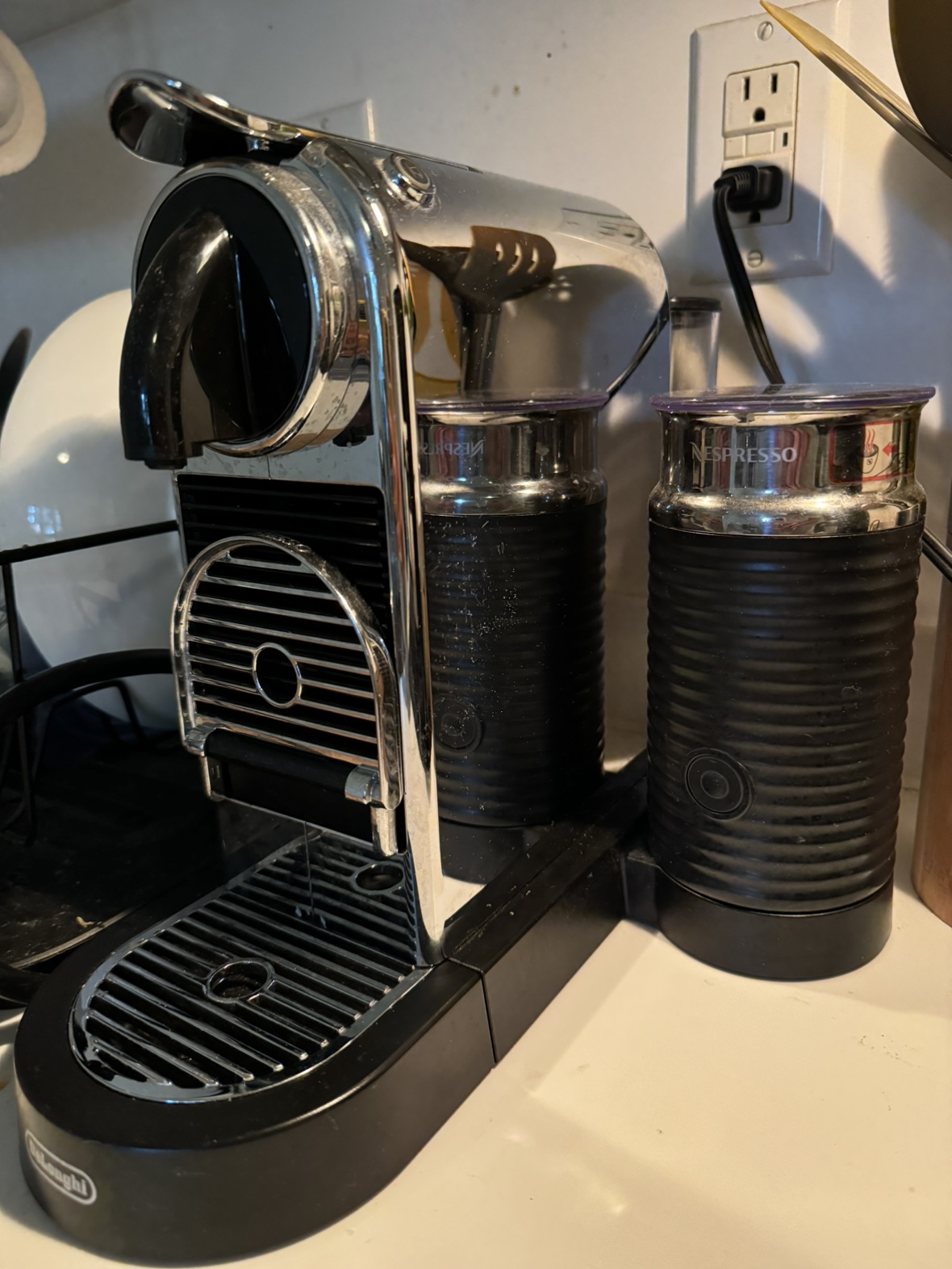 De'Longhi Nespresso Inissia Espresso Machine - photo 2