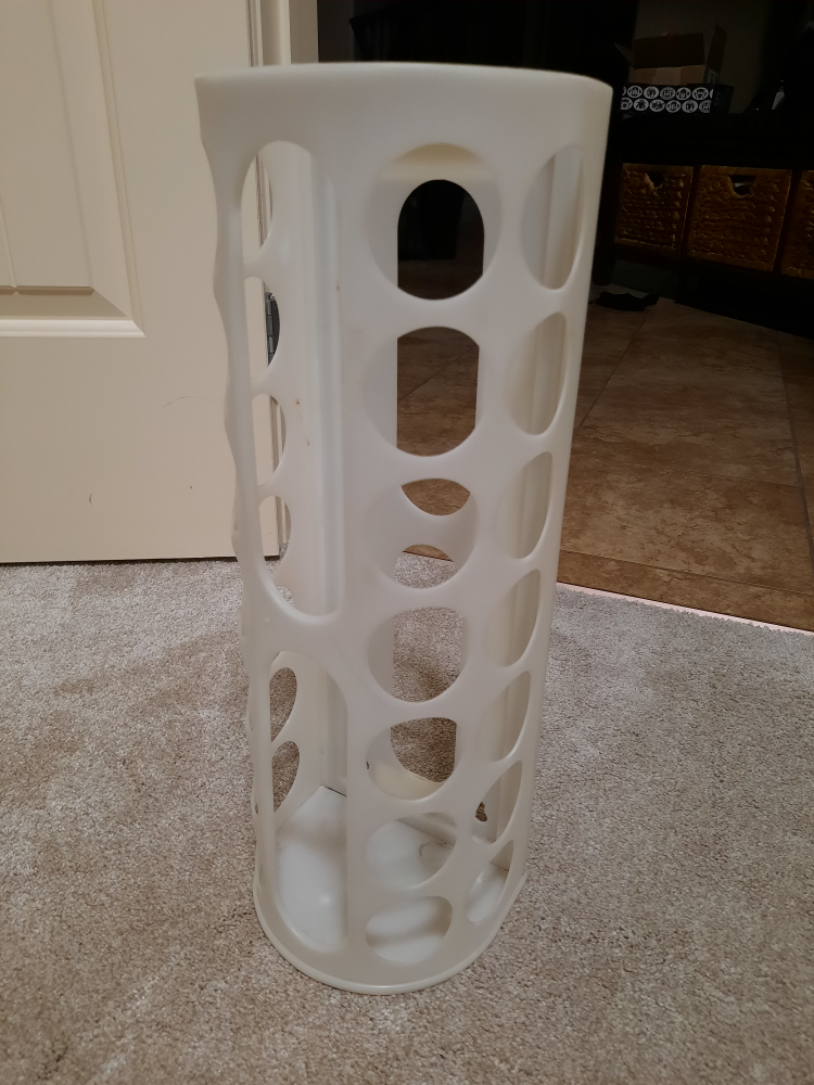 Free bag dispenser