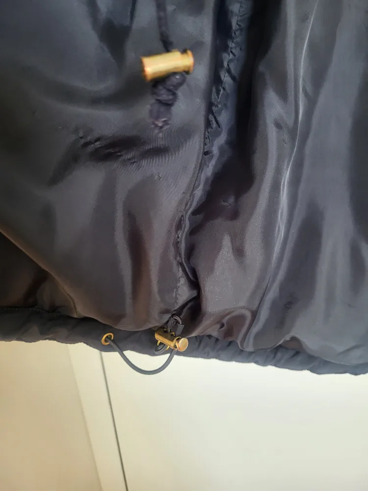 H&M Navy Blue Puffer Jacket #freecycle image indicator(5)