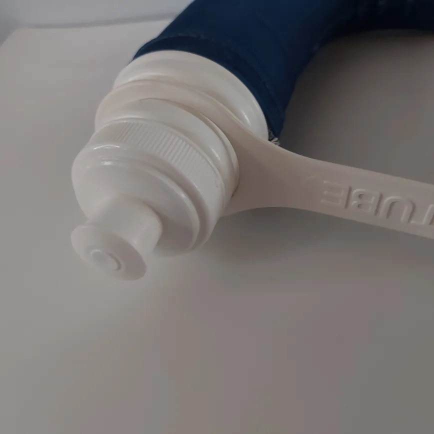 NEW - Unique 1L Arctic Tube Water Bottle image indicator(7)