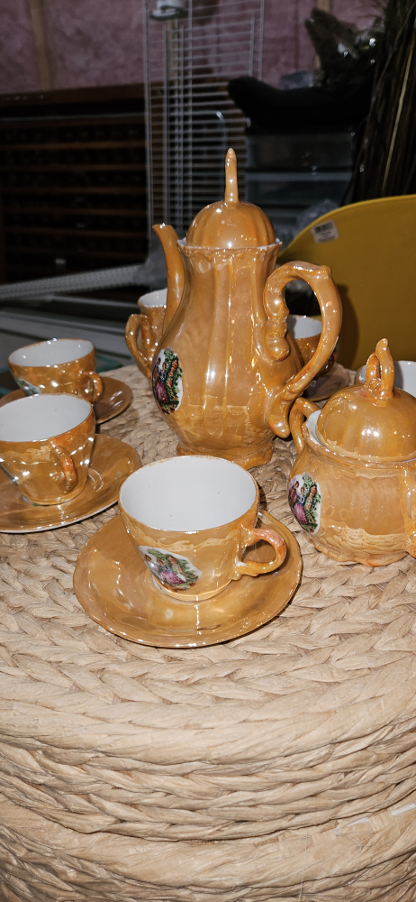 17 Piece Porcelain Coffee Set