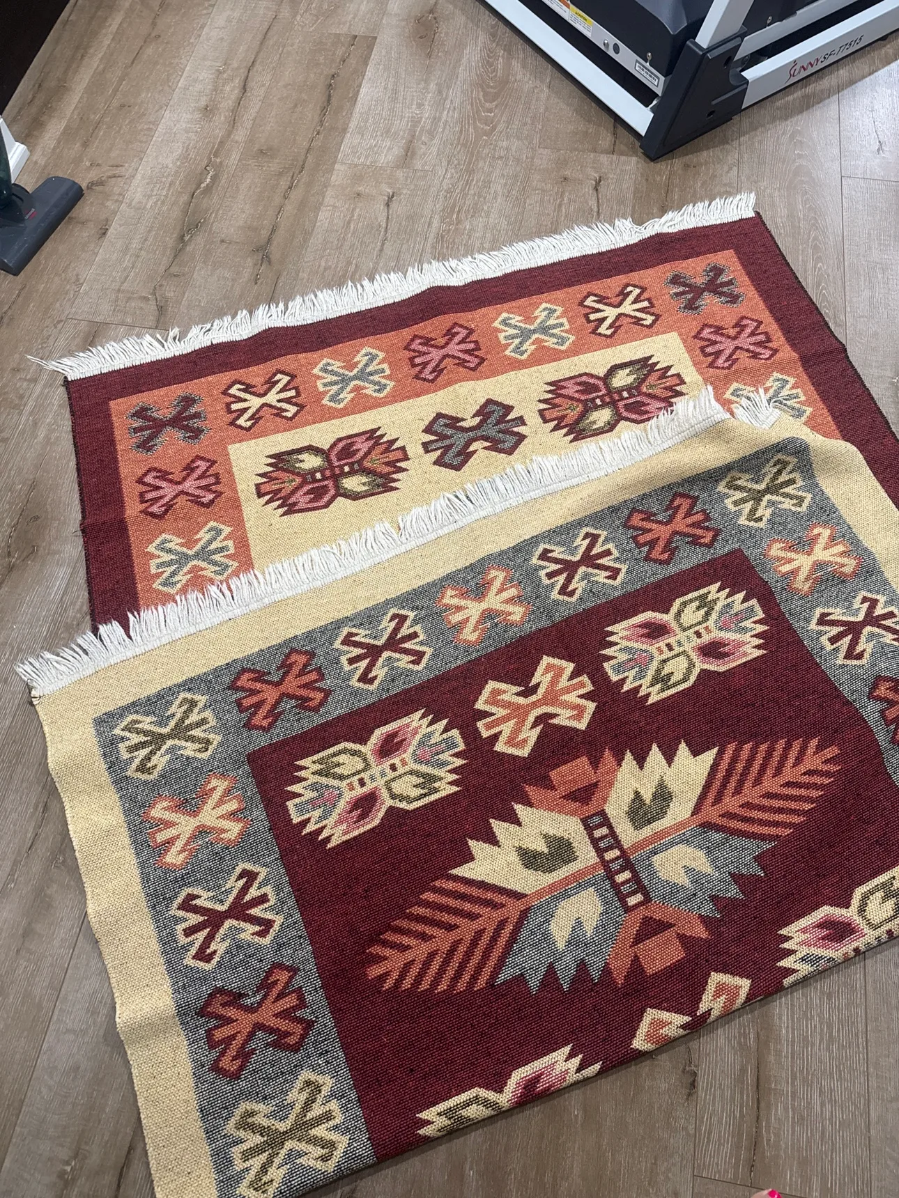 Area Rug image indicator(4)