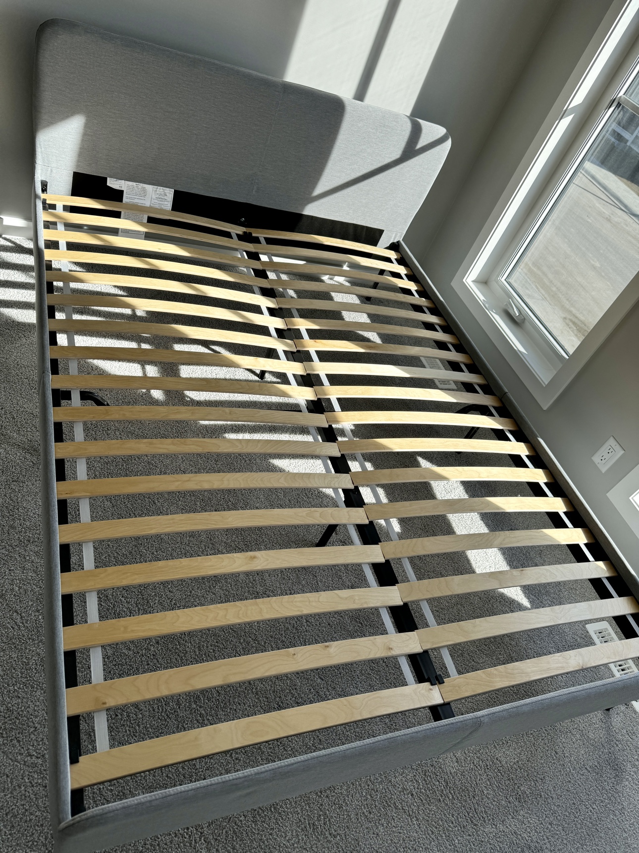 Queen Size Bed Frame with Mattress - photo 4