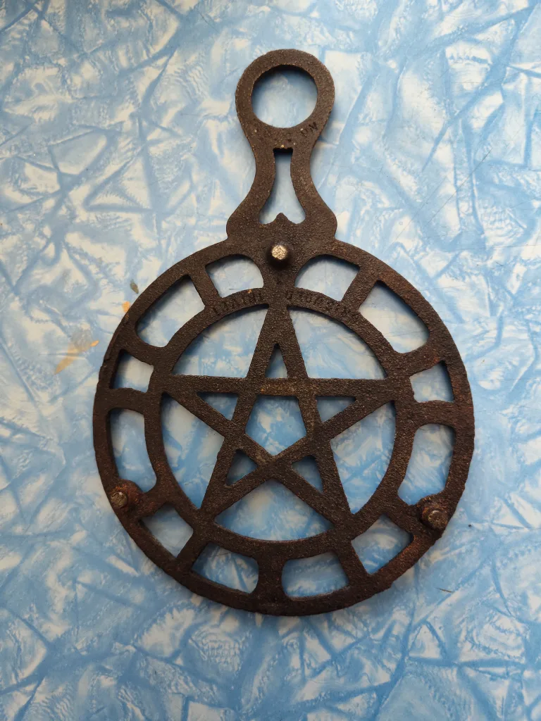 Vintage Cast Iron Trivet thumbnail