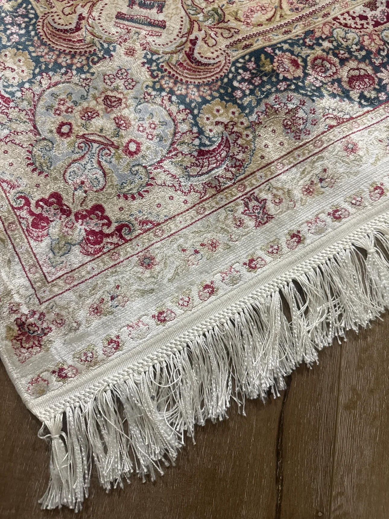 DIORA  Rug image indicator(5)