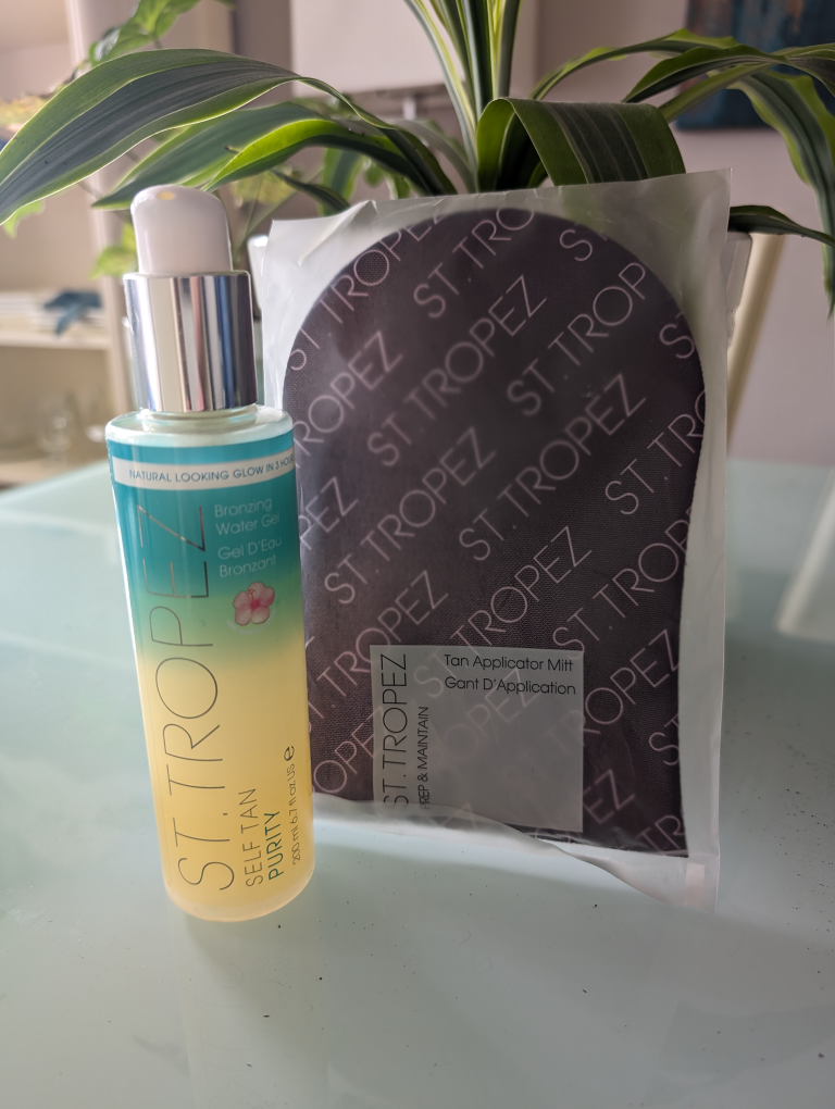 **ST. TROPEZ** Self Tan Purity Gel w/ Applicator Mitt