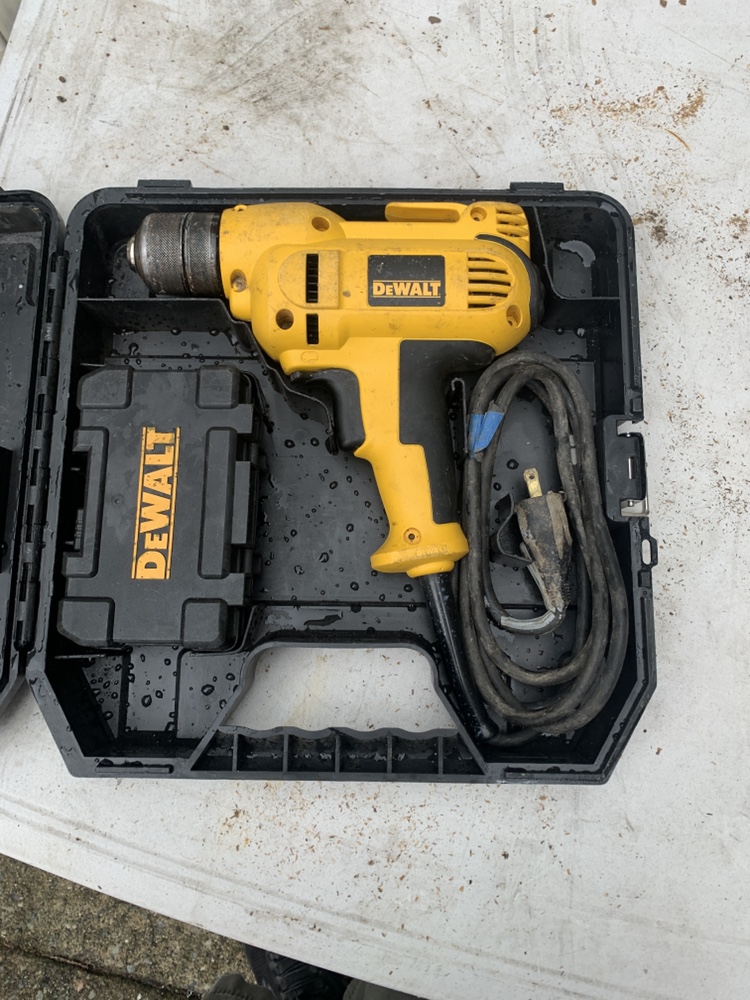 DeWalt Corded Drill Kit
