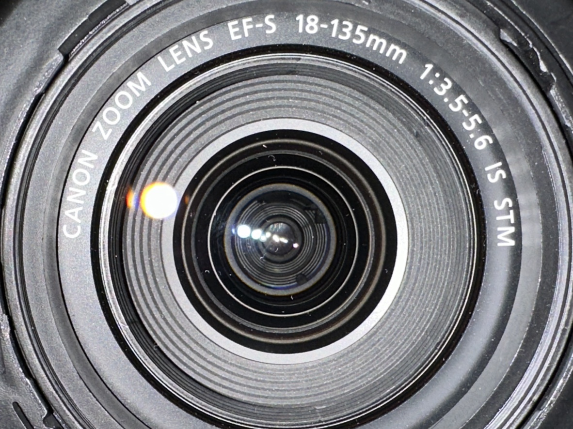 Canon EOS 70D DSLR Camera with 18-135mm Lens - photo 3