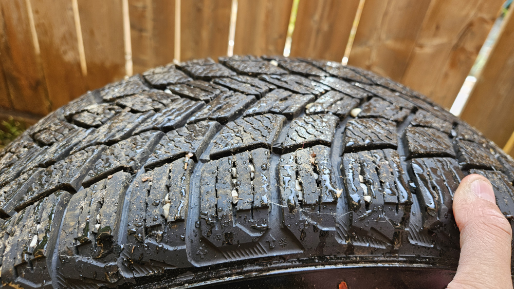 Set of  4 Winter Tires with Rims - photo 3